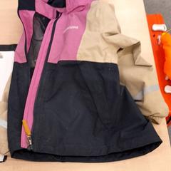 السترة، كما تم الإبلاغ عنه بواسطة IKEA Leangen عبر iLost