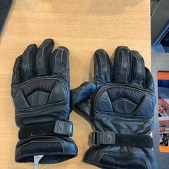 Handschuhe motor, gemeldet von Gemeente Amsterdam - Bureau Gevonden Voorwerpen über iLost