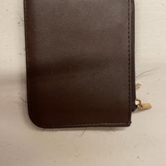 Carteira Omari, segundo informou GVB usando iLost