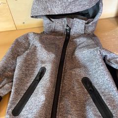Chaqueta, ha sido reportado por Familie Resort Molenwaard con iLost