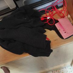 Charger, Jumper & Sleeping mask, as reported by MEININGER Hotel Köln West using iLost