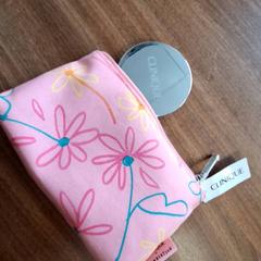 Makeup tas, zoals gemeld door Qbuzz DMG met iLost