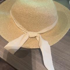 Kalap, amint azt Van der Valk Hotel Haarlem az iLost segítségével jelentette.