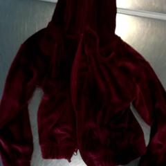 조끼 Kind rood velvet, iLost를 사용하여 Burgers' Zoo에 보고됨