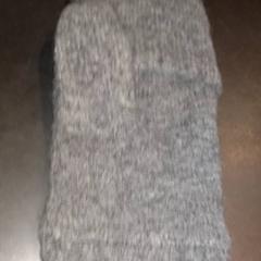 Luvas, como reportado por TivoliVredenburg utilizando o iLost