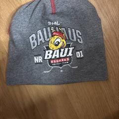 Chapéu seda bavlnena cepice Bauhaus, como reportado por IKEA Brno utilizando o iLost