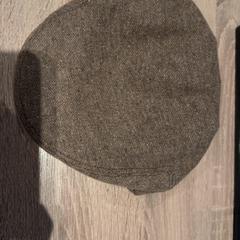 Béret, a été signalé par Van der Valk Hotel Apeldoorn - De Cantharel utilisant iLost