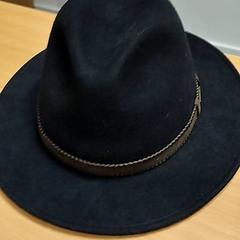 Hoed Hatland がiLostで Pathé Scheveningen によって報告されました