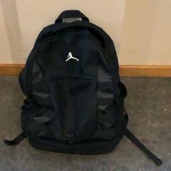 Ruksak Zwart, ako bolo nahlásené Gemeente Amsterdam pomocou iLost