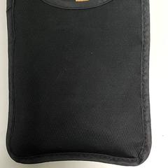 Sac - Tasje Zwart, a été signalé par Centraal magazijn utilisant iLost