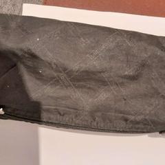 Pochette noire, a été signalé par TCL utilisant iLost