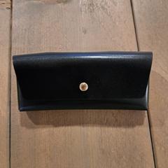 Brillenkoker met bril, iLost를 사용하여 Pouw Vervoer에 보고됨