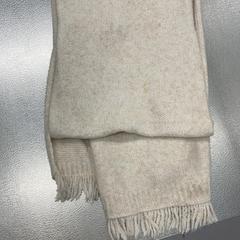 Teppe & Sjal Beige sjaal, som rapportert av IKEA Amersfoort ved bruk av iLost