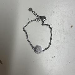 Ketting Zilver met maan ingravering, zoals gemeld door Avonturenpark Hellendoorn met iLost
