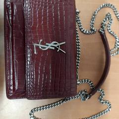 Geldbeutel, gemeldet von Grand Hotel Amrath Kurhaus über iLost