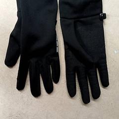 Handschoenen Zwart, zoals gemeld door Qbuzz GD Groningen Peizerweg met iLost