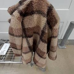 Jersei & Jaqueta, segons ha informat IKEA Utrecht mitjançant iLost