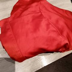 Blazerra Rood, gisa salatu by Van der Valk Hotel Vianen iLost erabiliz