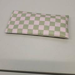 Etui na okulary z okularami, zgłoszono przez Transdev Gooi en Vechtstreek przy użyciu iLost