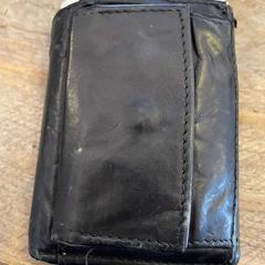 Portefeuille Larmit, a été signalé par Paaspop utilisant iLost