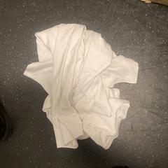 T shirt White, rapporterat av Ramada by Wyndham Amsterdam Airport Schiphol med iLost