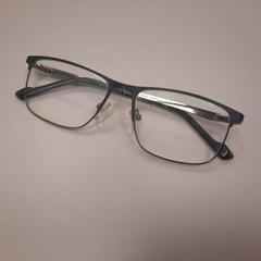 眼鏡 & リーディンググラス leesbril がiLostで Gemeente Leopoldsburg によって報告されました