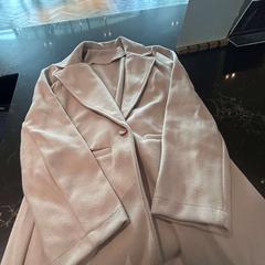 Trenchcoat, a été signalé par Van der Valk Hotel Veenendaal utilisant iLost