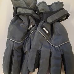 Handschoenen, rapporterat av Connexxion Zeeuws-Vlaanderen med iLost