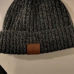 ビーニー がiLostで Bibliotheek Neude (Utrecht) によって報告されました