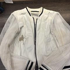 Dzseki, amint azt WestCord Hotel Eindhoven az iLost segítségével jelentette.