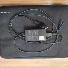 Adaptador & Funda per a portàtil, segons ha informat Breda University of Applied Sciences Mgr. Hopmansstraat mitjançant iLost