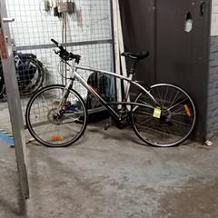 Bizikleta B twin Grijs, gisa salatu by Fietsdepot Hasselt iLost erabiliz