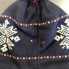 قبعة صغيرة، كما تم الإبلاغ عنه بواسطة IKEA Strasbourg عبر iLost