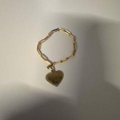 Bracelet, a été signalé par St. Antonius Ziekenhuis Utrecht utilisant iLost