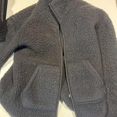 Jacke black and wool, gemeldet von Amsterdam ID Aparthotel über iLost