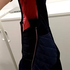 İLost kullanarak IKEA Saint-Etienne tarafından bildirildiği gibi Çocuk ceketi Bleu foncé rose