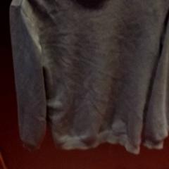 Pulóver Blauw, amint azt TivoliVredenburg az iLost segítségével jelentette.