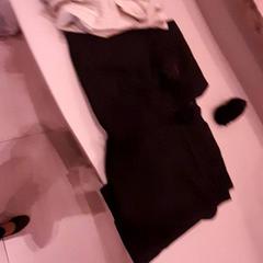 Roupa, como reportado por Van der Valk Hotel Schiphol utilizando o iLost