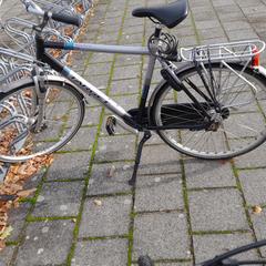 Twee fietsen, som rapporterats till iLost