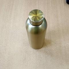 Botella para beber Goud, segundo informou Centraal magazijn usando iLost