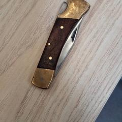 스위스 칼, iLost를 사용하여 IKEA Villiers-sur-Marne에 보고됨