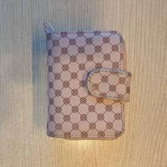 Wallet portefeuille roze met motief, as reported by Regio West-Vlaanderen using iLost