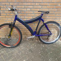 blauwe mountainbike, ako bolo nahlásené iLost