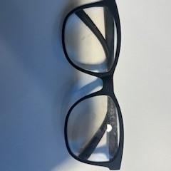 Bicchieri zwart - 26-3 gevonden, come riportato da Cursus en vergadercentrum Domstad utilizzando iLost