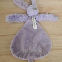 Peluche Konijn Paars, come riportato da IKEA Breda utilizzando iLost