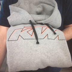 Sweater, as reported by MEININGER Hotel Vienna Downtown Franz using iLost