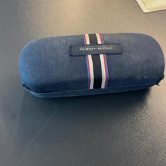 Brillenkoker Stof blauw, zoals gemeld door Pathé Amsterdam Noord met iLost