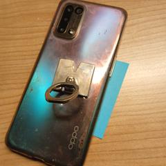 Mobiele telefoon Gebarsten scherm Oppo, ako bolo nahlásené Pathé Spuimarkt pomocou iLost