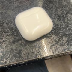 Earplugs, as reported by Rotterdam The Hague Airport using iLost