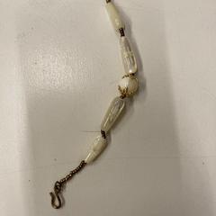 ブレスレット がiLostで IKEA神戸 によって報告されました